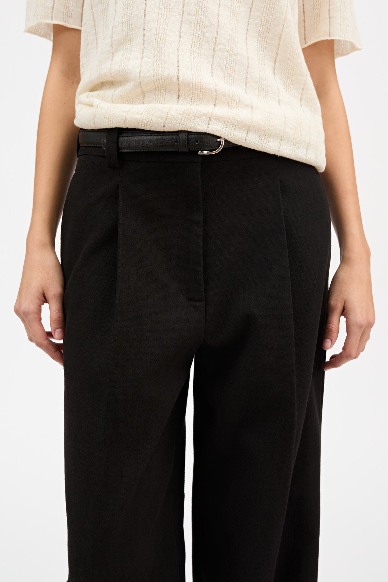 Skall Studio Thom trousers Pants Black